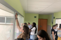 drawing the windows of Picasso high school to assess mobility in Almadén.